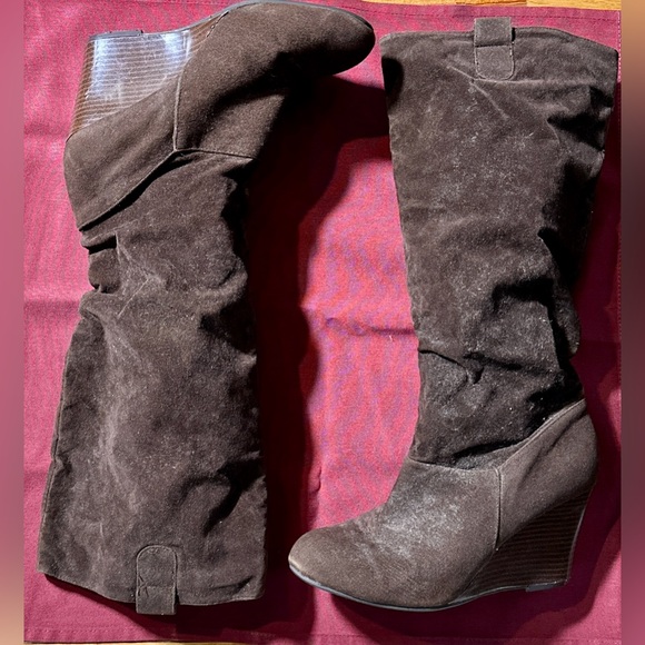 70s throwback brown suede boots - Picture 13 of 14